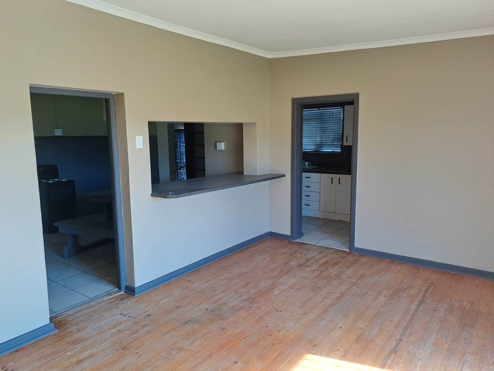 4 Bed House in Retief photo number 2