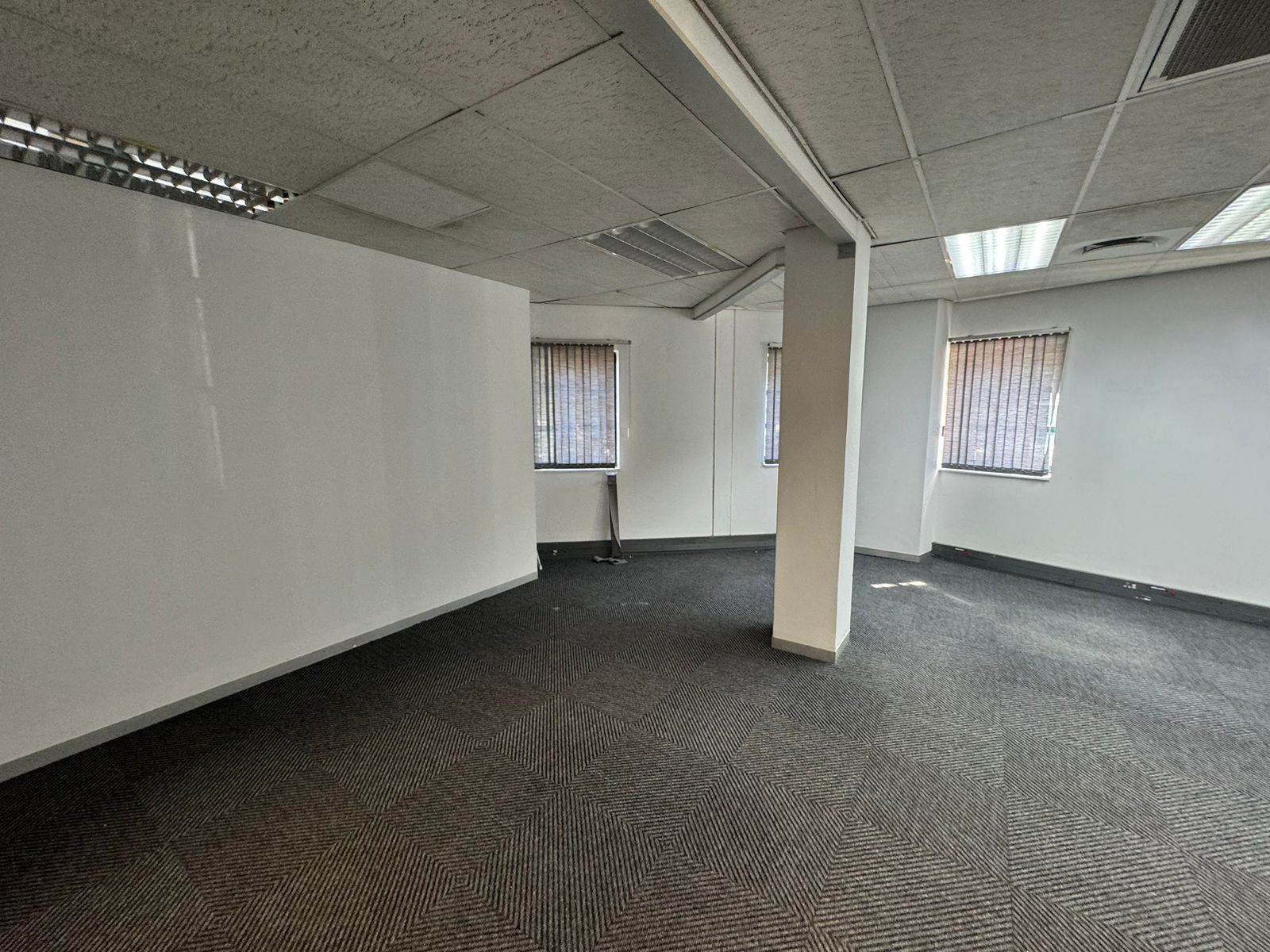 606  m² Commercial space in Sunninghill photo number 27