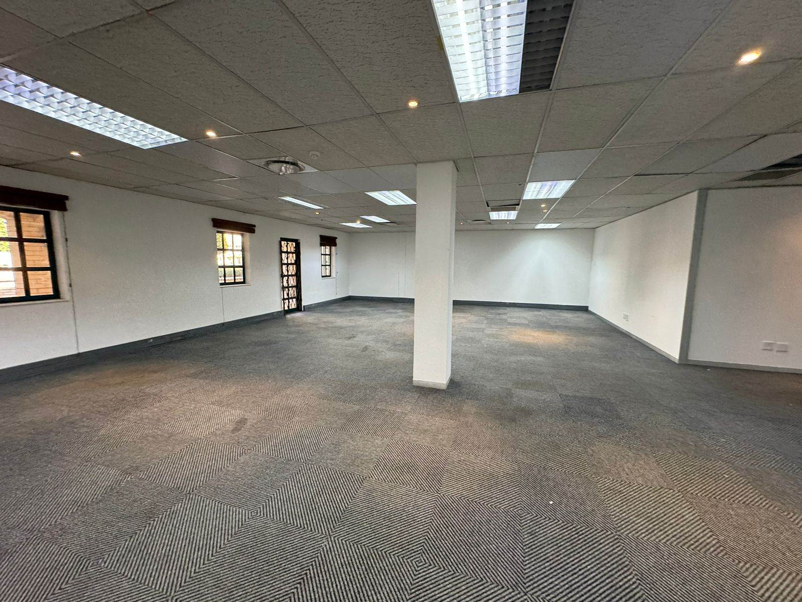 606  m² Commercial space in Sunninghill photo number 28