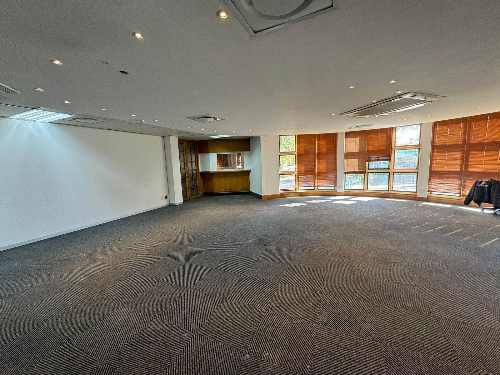 606  m² Commercial space in Sunninghill photo number 11