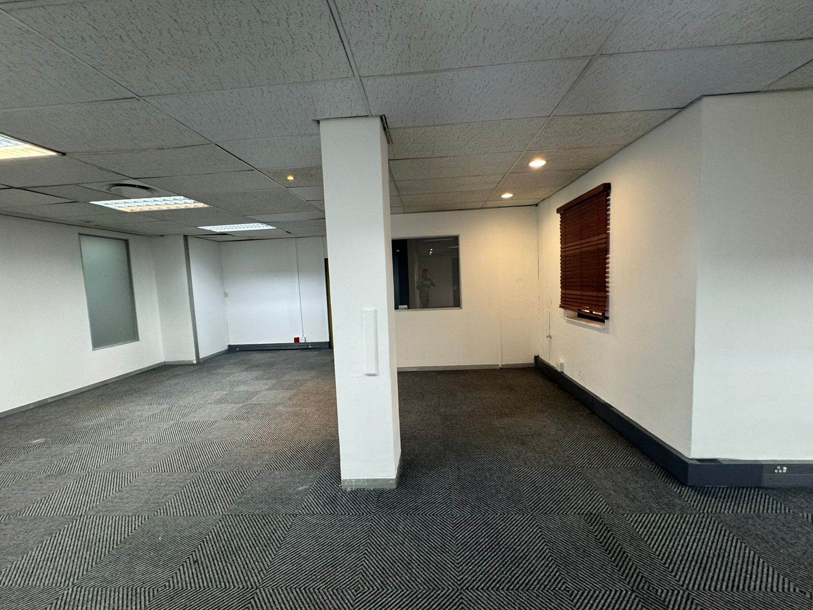 606  m² Commercial space in Sunninghill photo number 23