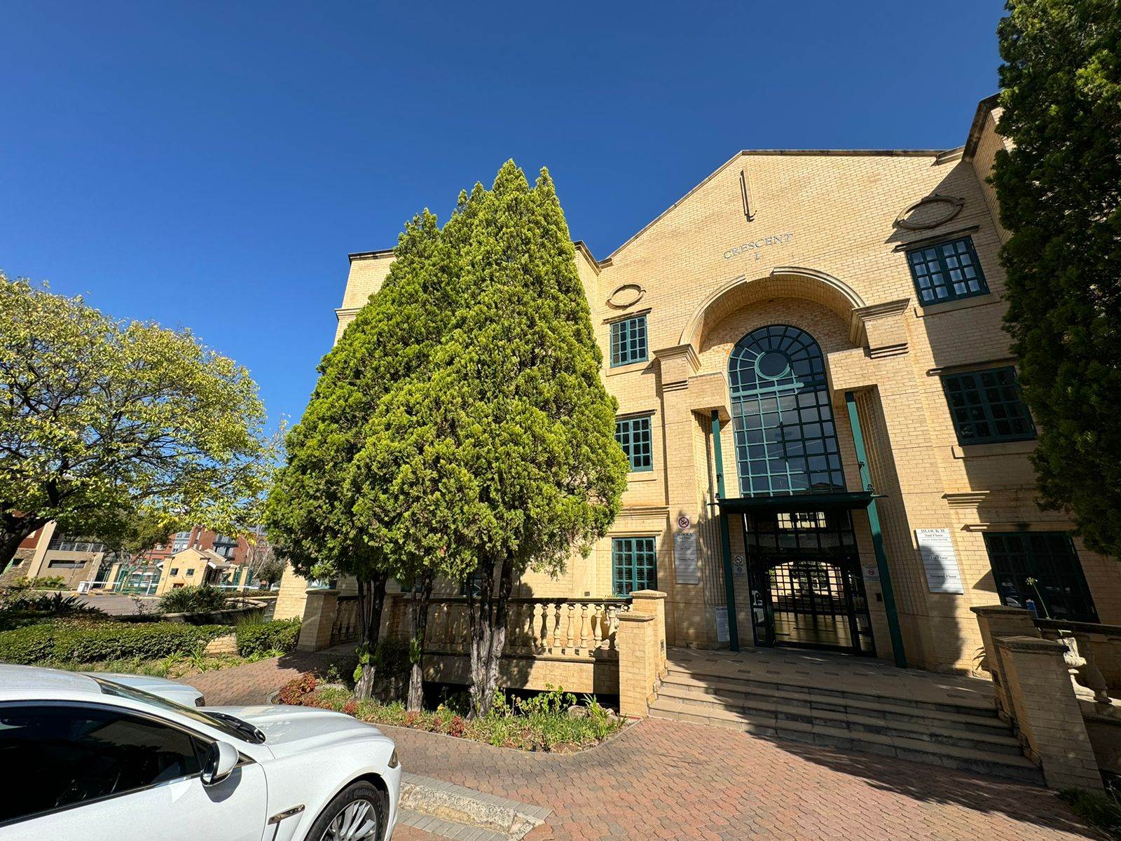 606  m² Commercial space in Sunninghill photo number 2
