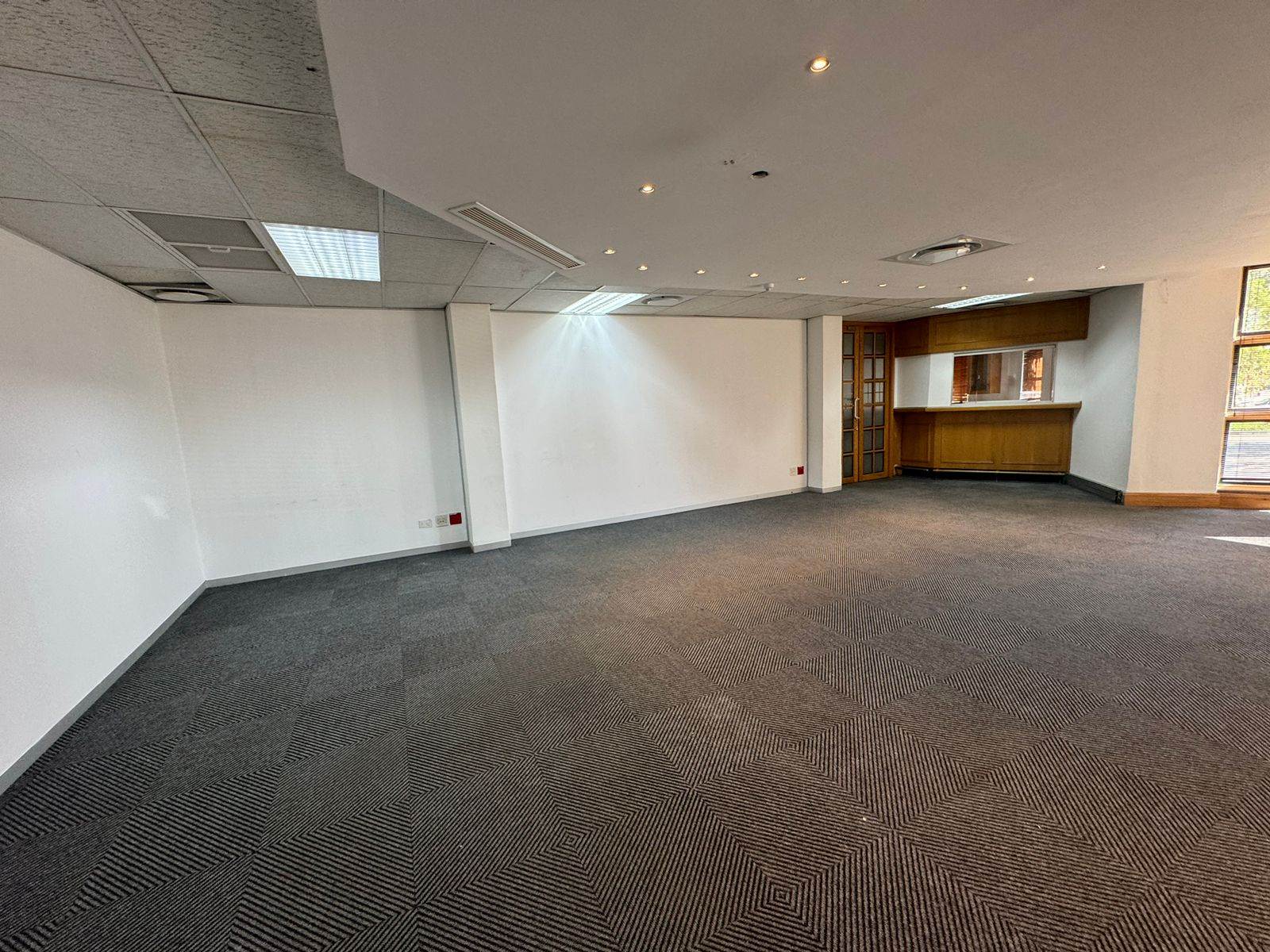 606  m² Commercial space in Sunninghill photo number 15