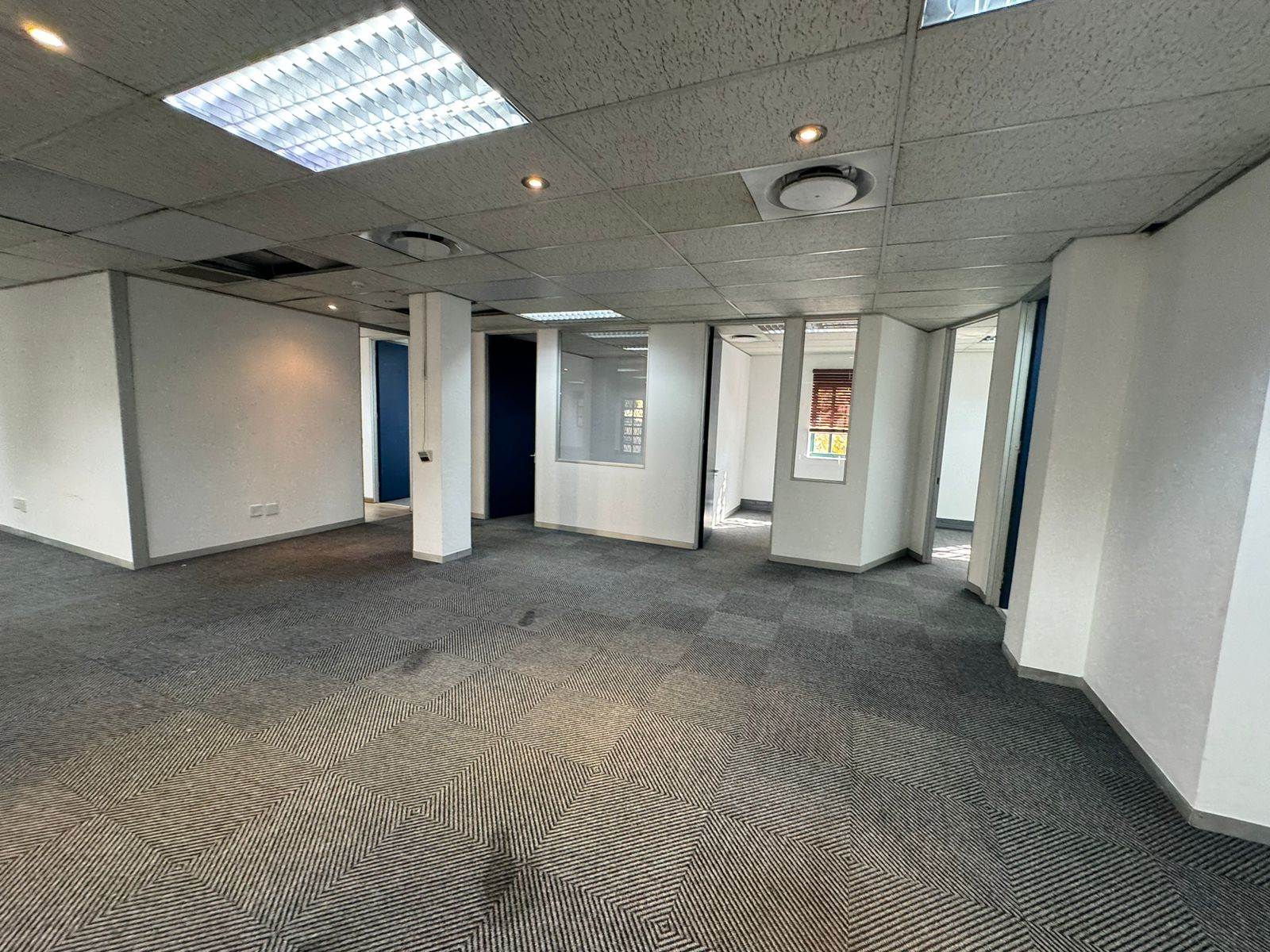 606  m² Commercial space in Sunninghill photo number 26