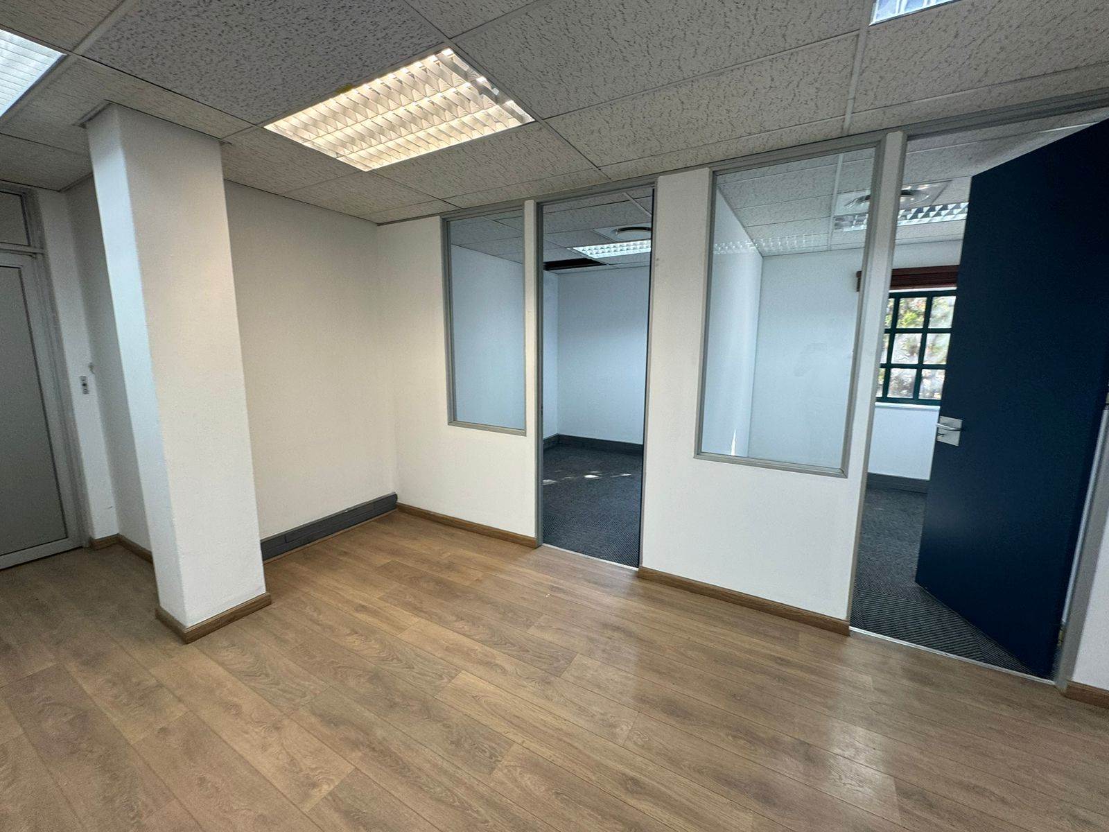 606  m² Commercial space in Sunninghill photo number 25