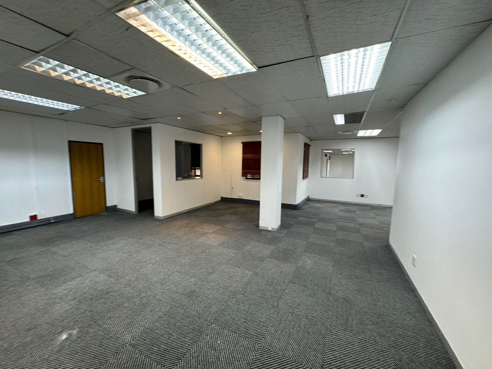 606  m² Commercial space in Sunninghill photo number 12