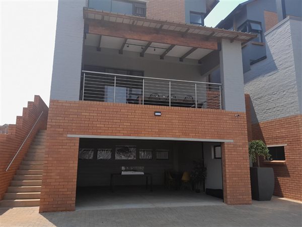 3 Bed Townhouse in Olympus