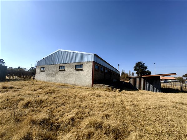 17 100 m² Commercial space 17 100 m² Commercial space