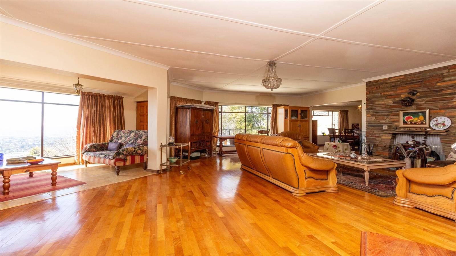 4 Bed House in Northcliff photo number 9