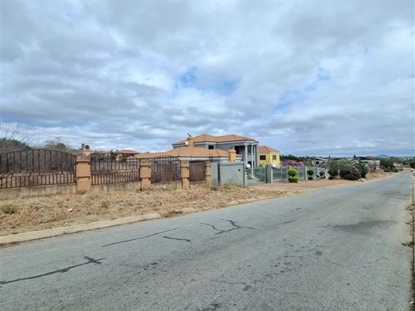 1836 m² Land available in Sterpark