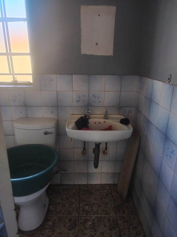 3 Bed House in Tembisa photo number 23