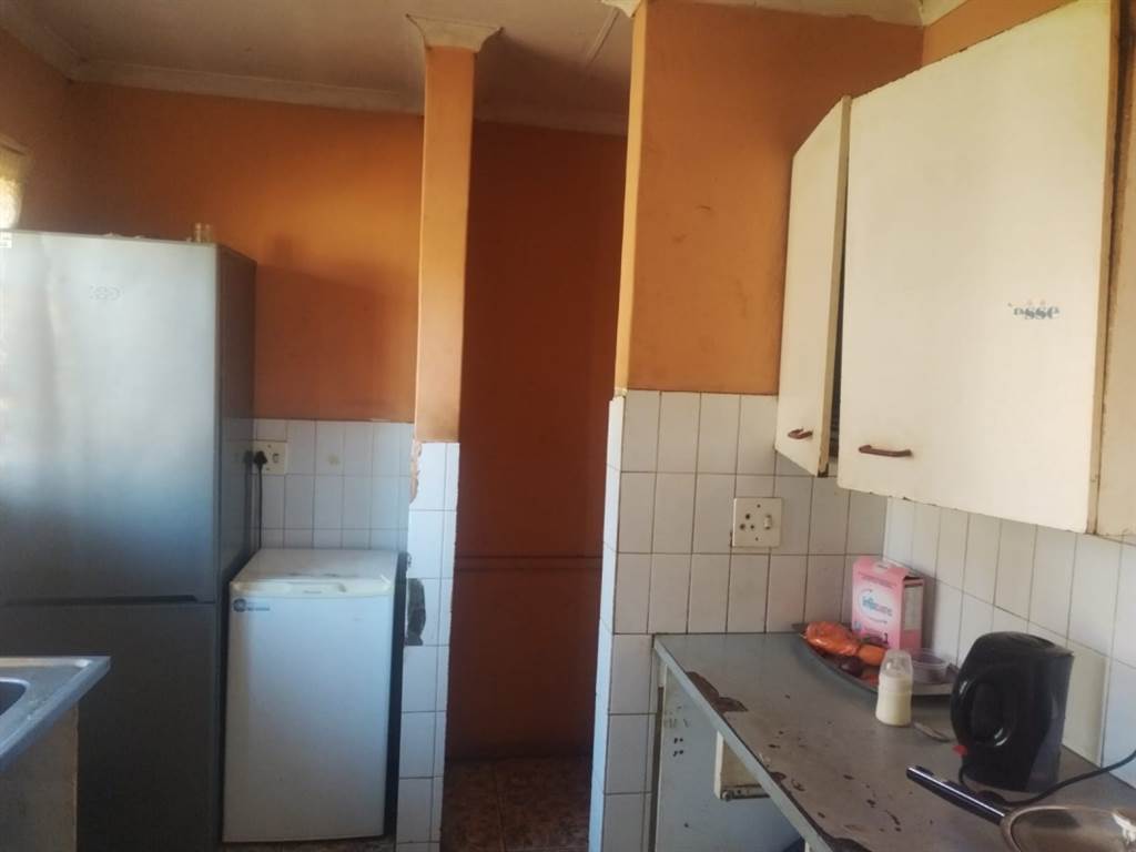 3 Bed House in Tembisa photo number 19