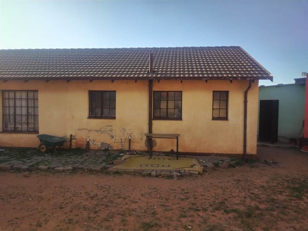 3 Bed House in Tembisa photo number 28