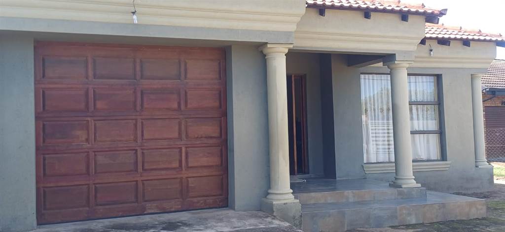 3 Bed House in Tzaneen photo number 7