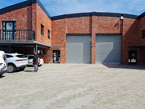 360  m² Industrial space