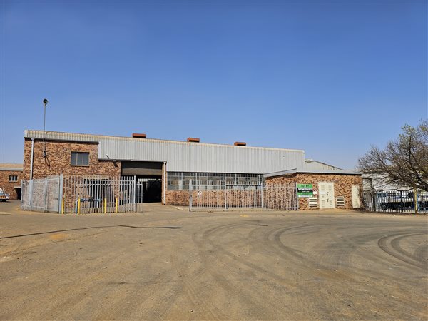 600  m² Industrial space