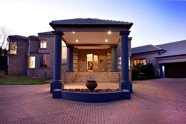 6 Bed House in Mooikloof Equestrian Estate photo number 5