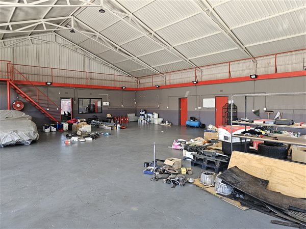 450  m² Industrial space in Alrode