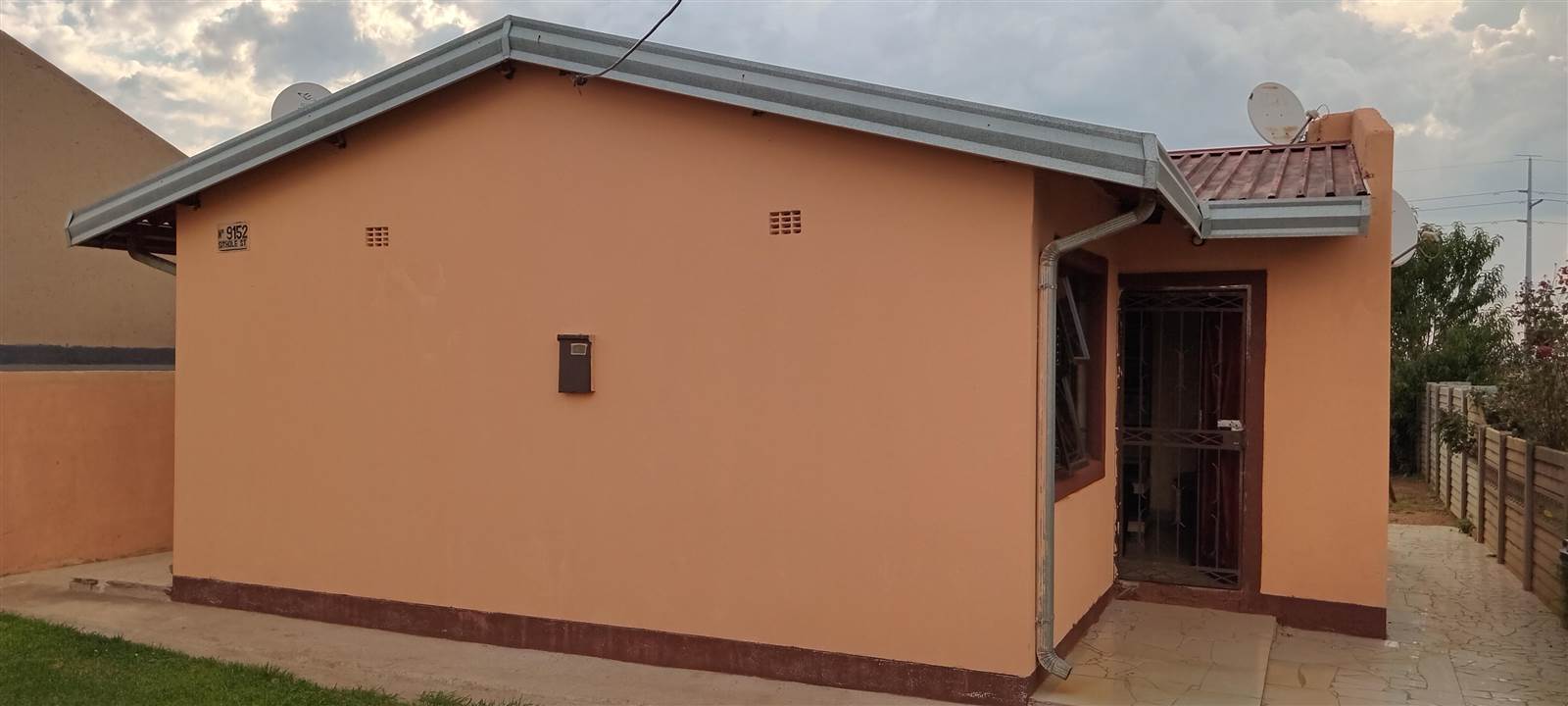 3 Bed House in Etwatwa photo number 1