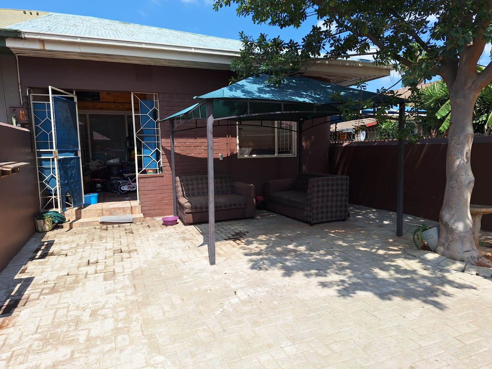 3 Bed House in Rustenburg Central photo number 10