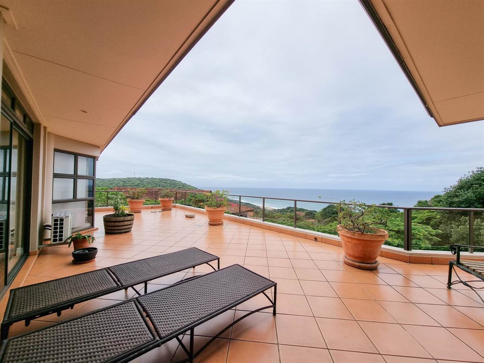 4 Bed Apartment in Zimbali Estate photo number 26