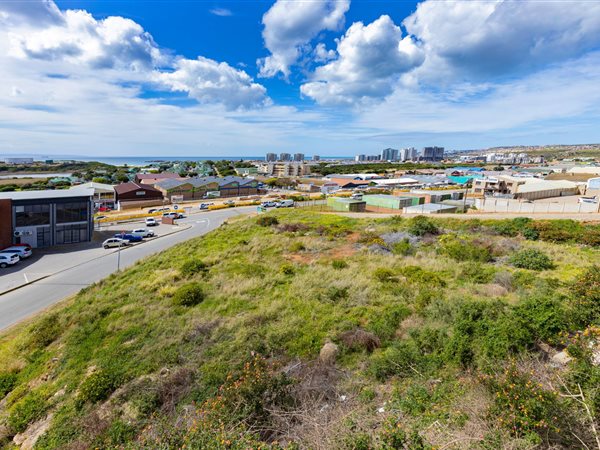 2267 m² Land available in Mossel Bay