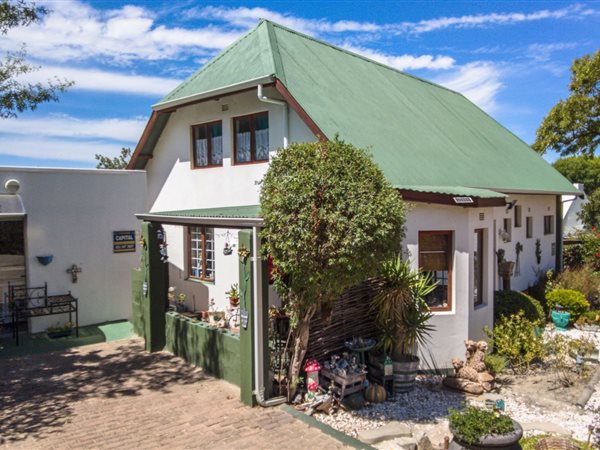 2 Bedroom House