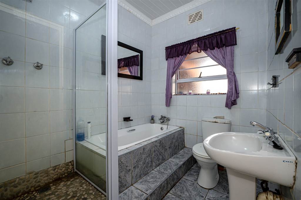 3 Bed House in Parow Valley photo number 15