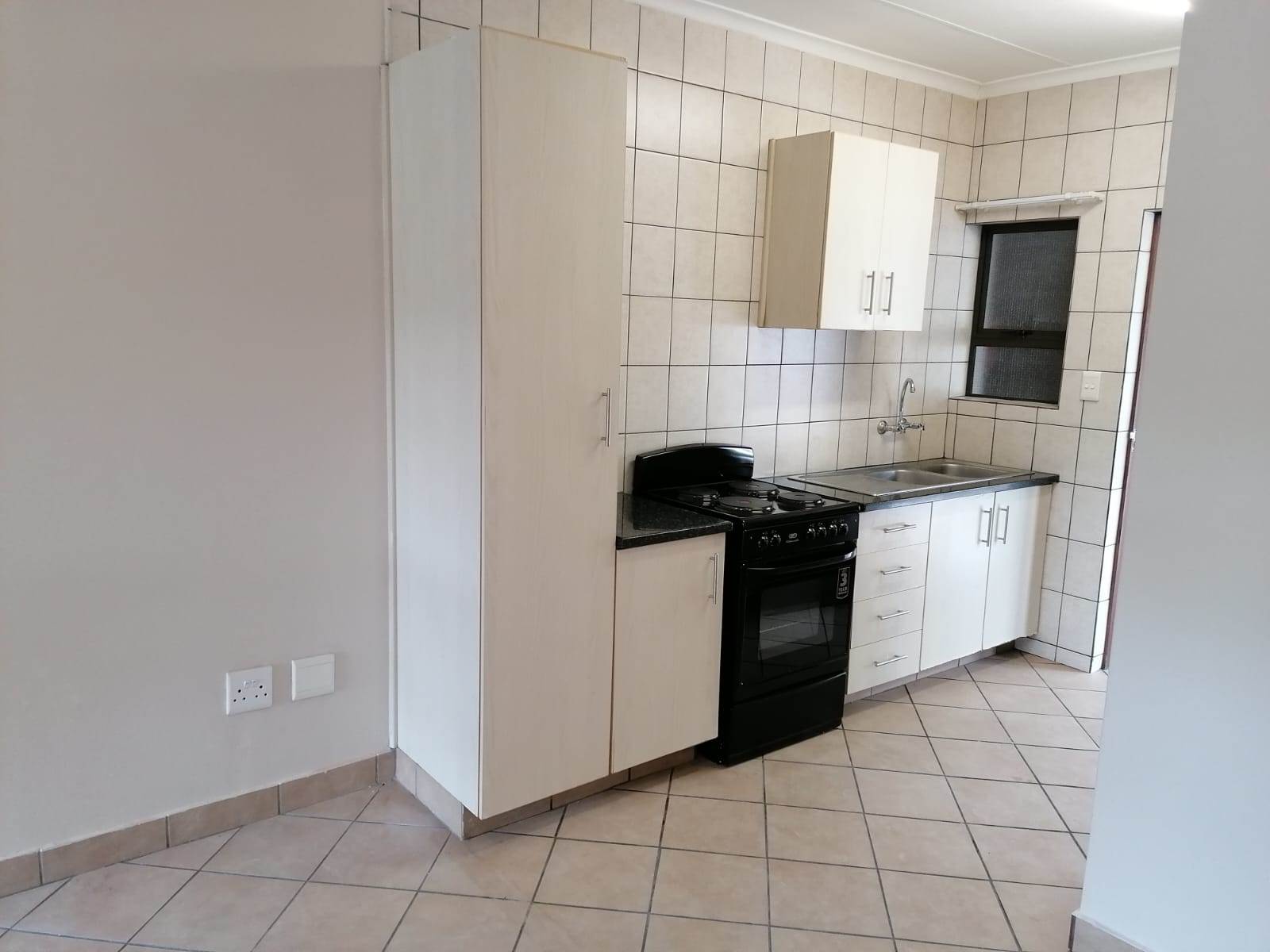 1 Bed Apartment in Sonheuwel photo number 1