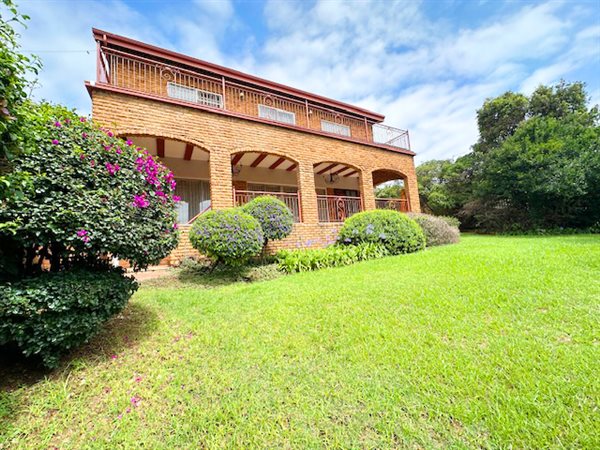 6 Bed House in Northcliff