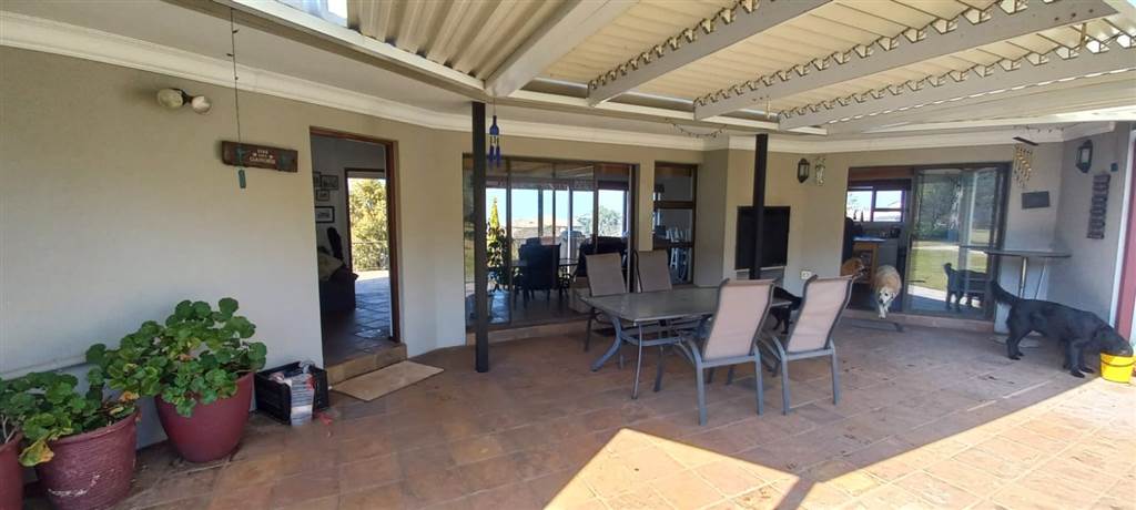 4 Bed House in Bronkhorstbaai photo number 7