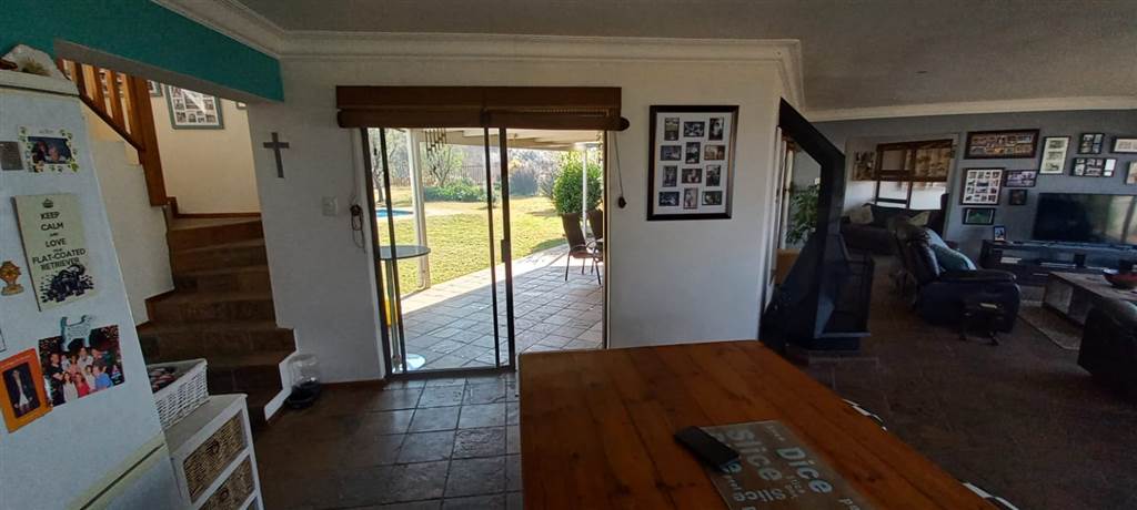 4 Bed House in Bronkhorstbaai photo number 8