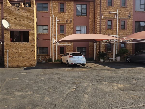 2 Bedroom Townhouse