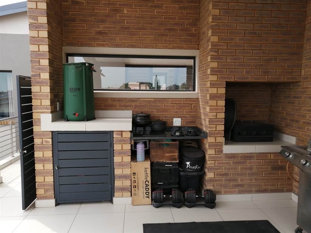 2 Bed Apartment in Benoni Central photo number 22