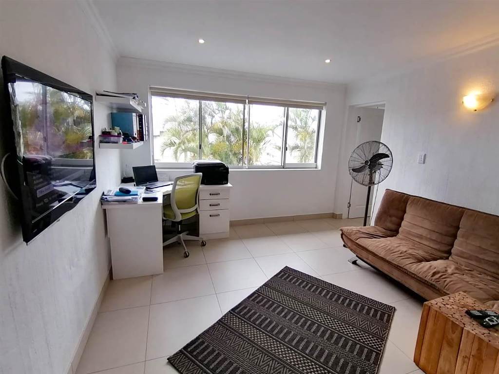 3 Bed Townhouse in Umhlanga Rocks photo number 14