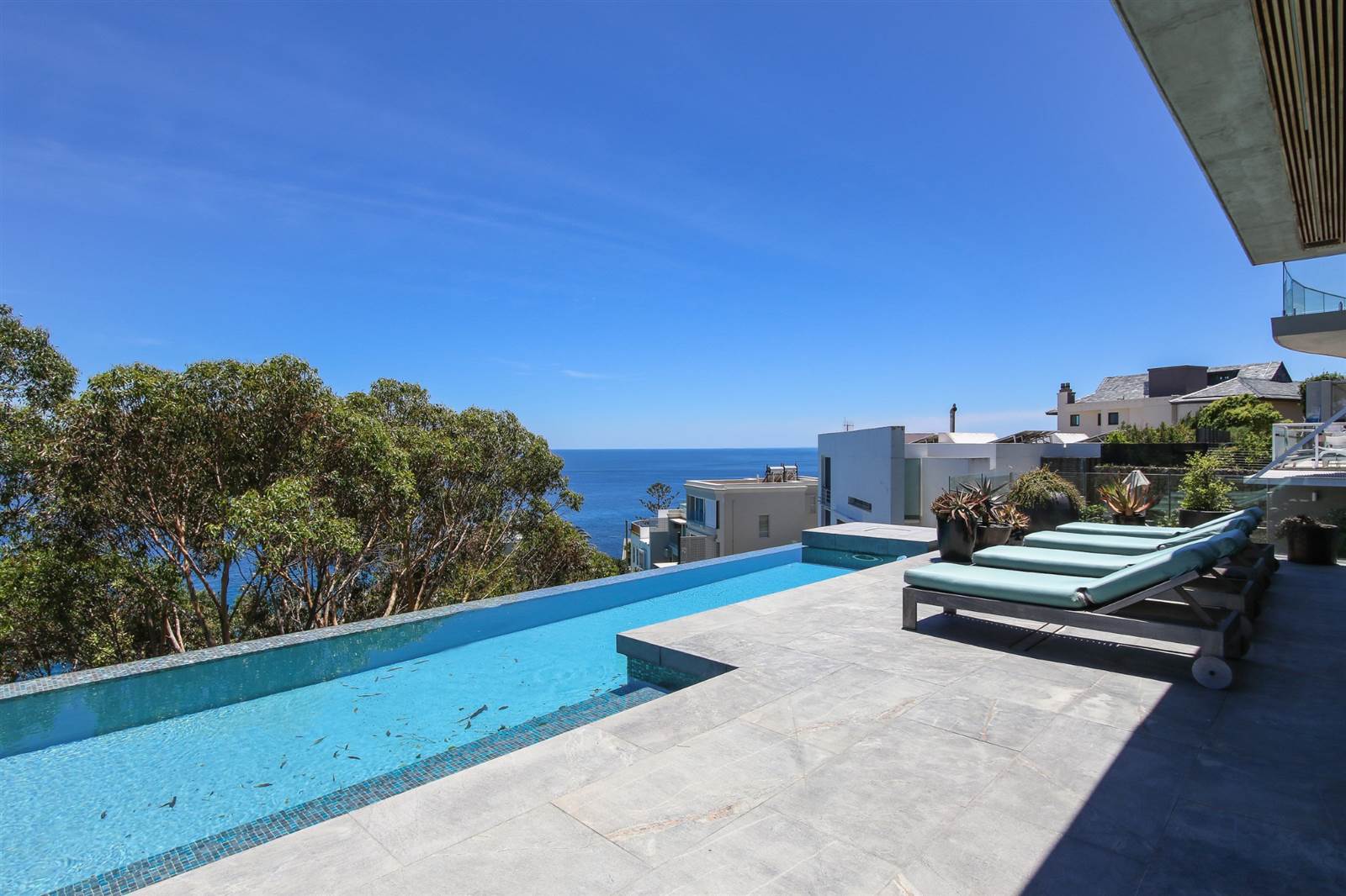 5 Bed House in Bantry Bay photo number 5