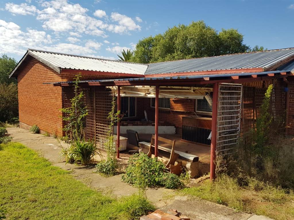 3 Bed House in Uitsig photo number 16