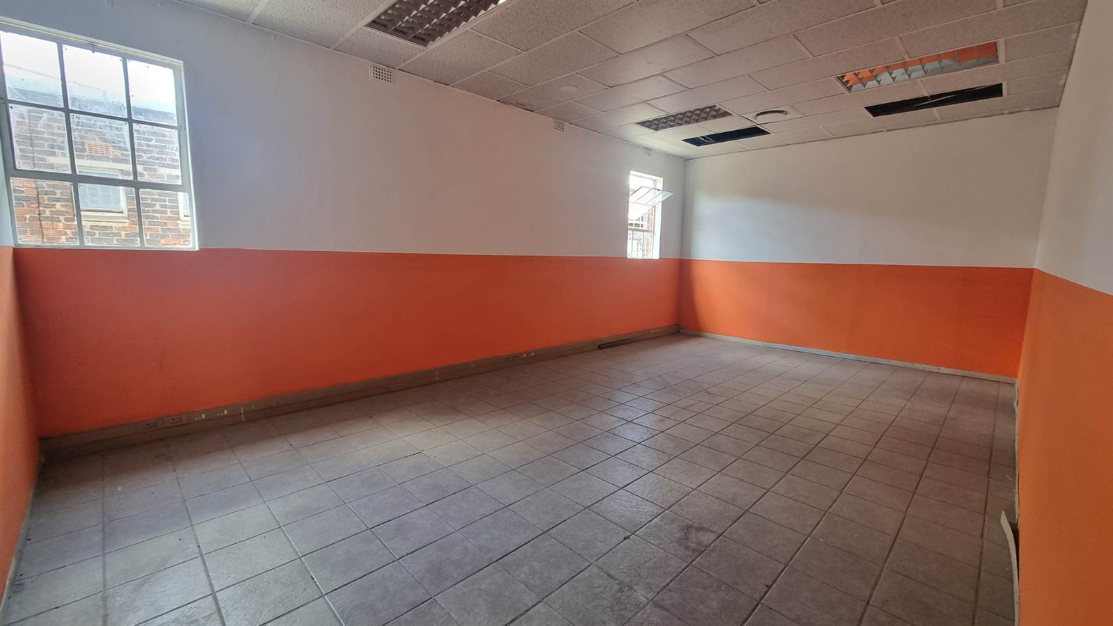 985  m² Commercial space in Nelspruit Central photo number 17