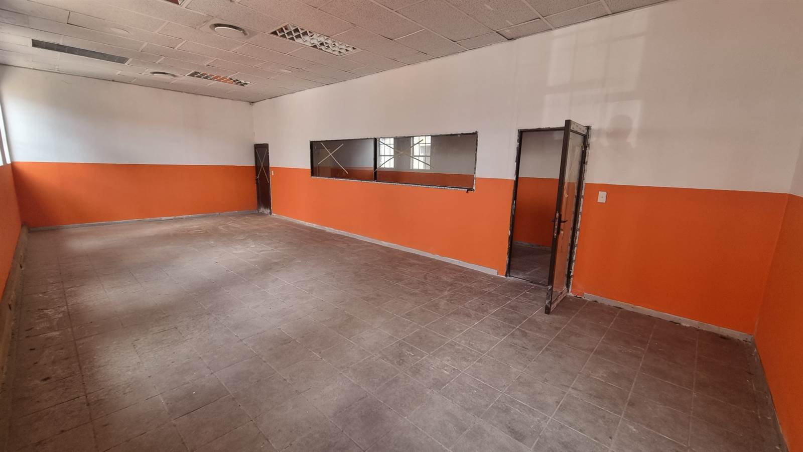 985  m² Commercial space in Nelspruit Central photo number 13