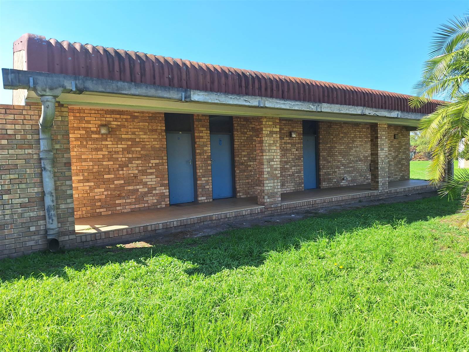 47  m² Industrial space in Uitenhage Central photo number 1