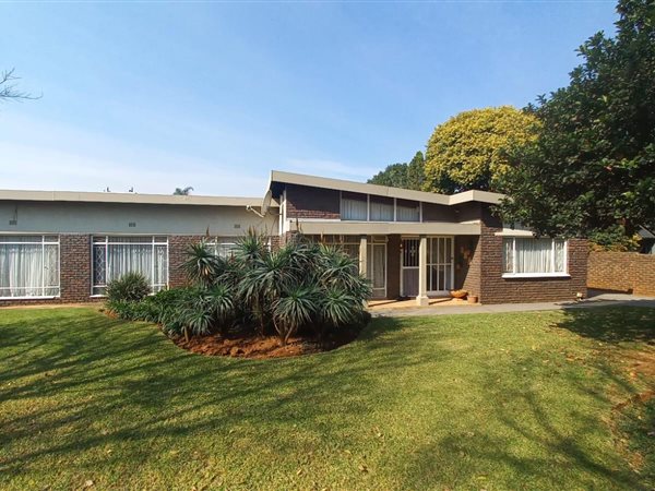 4 Bedroom House 4 Bedroom House