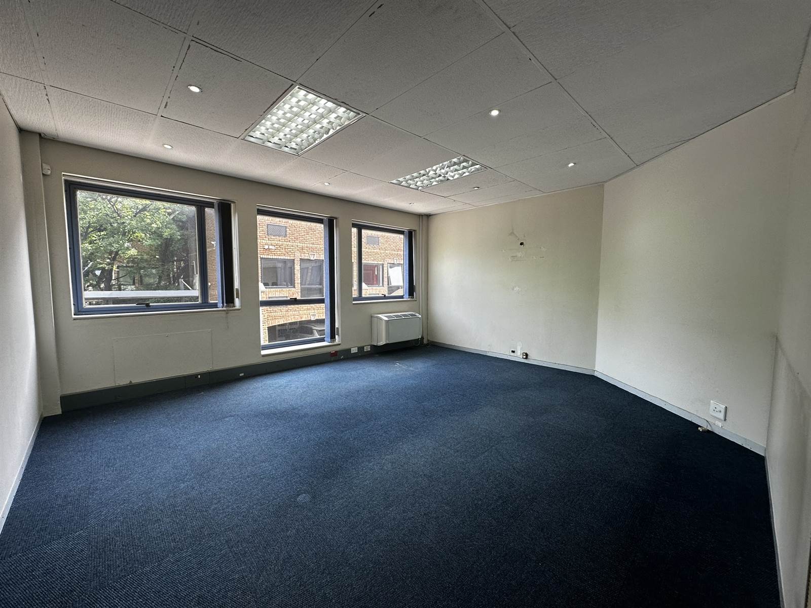 187  m² Commercial space in Woodmead photo number 8