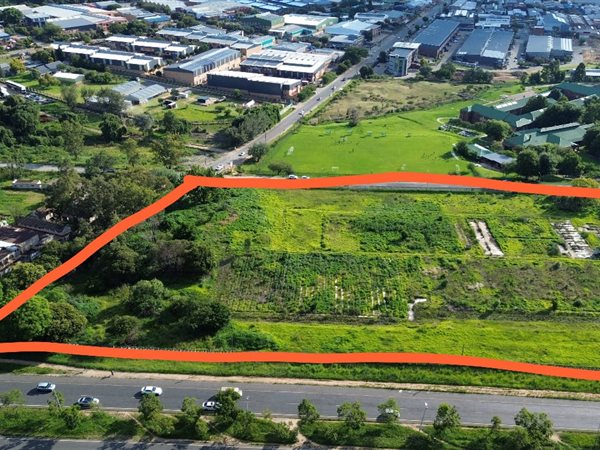 2.4 ha Land available in Laser Park