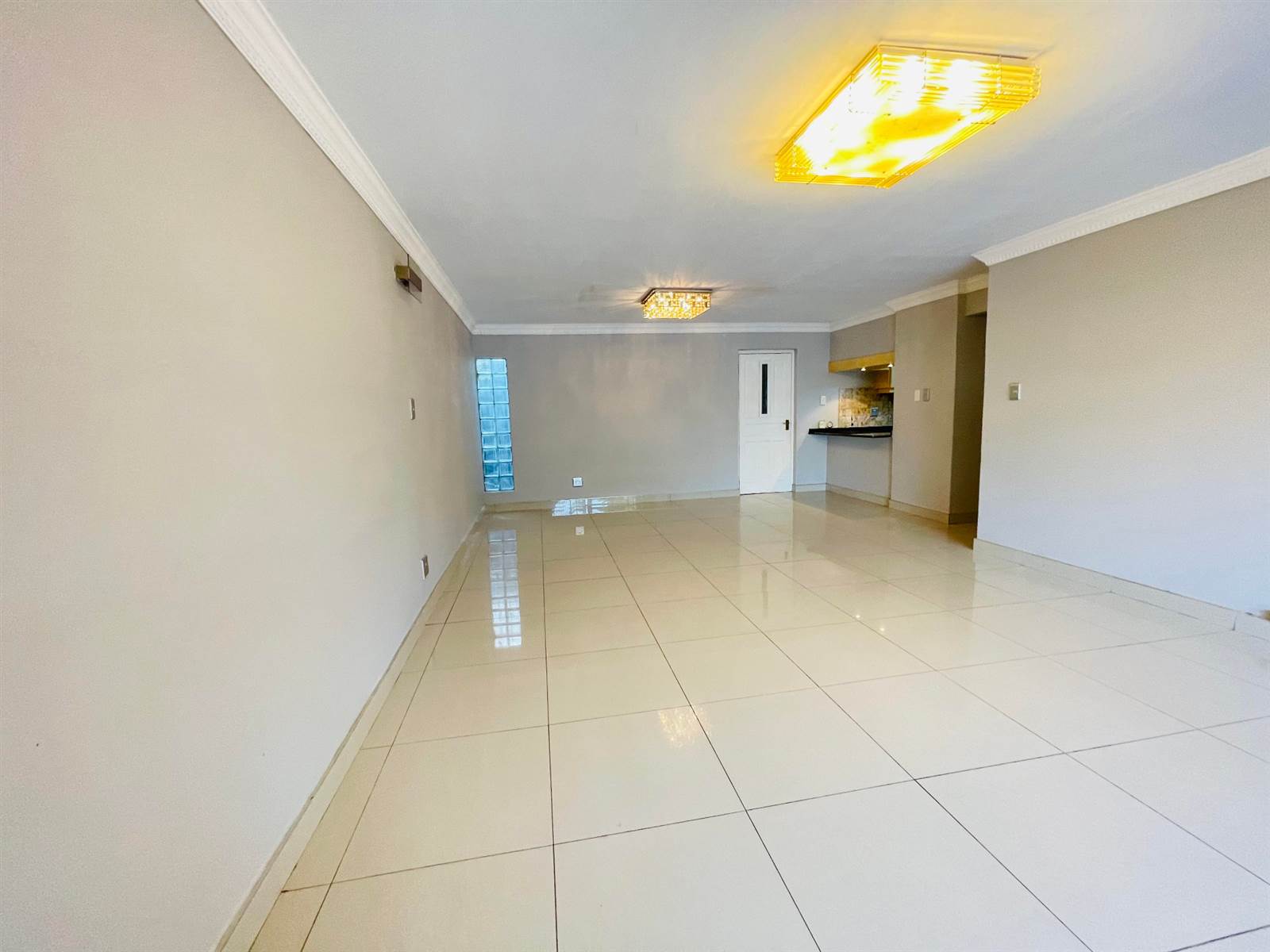 3 Bed Townhouse in Umgeni Park photo number 12