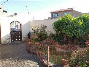 4 Bed House in Marlboro Gardens