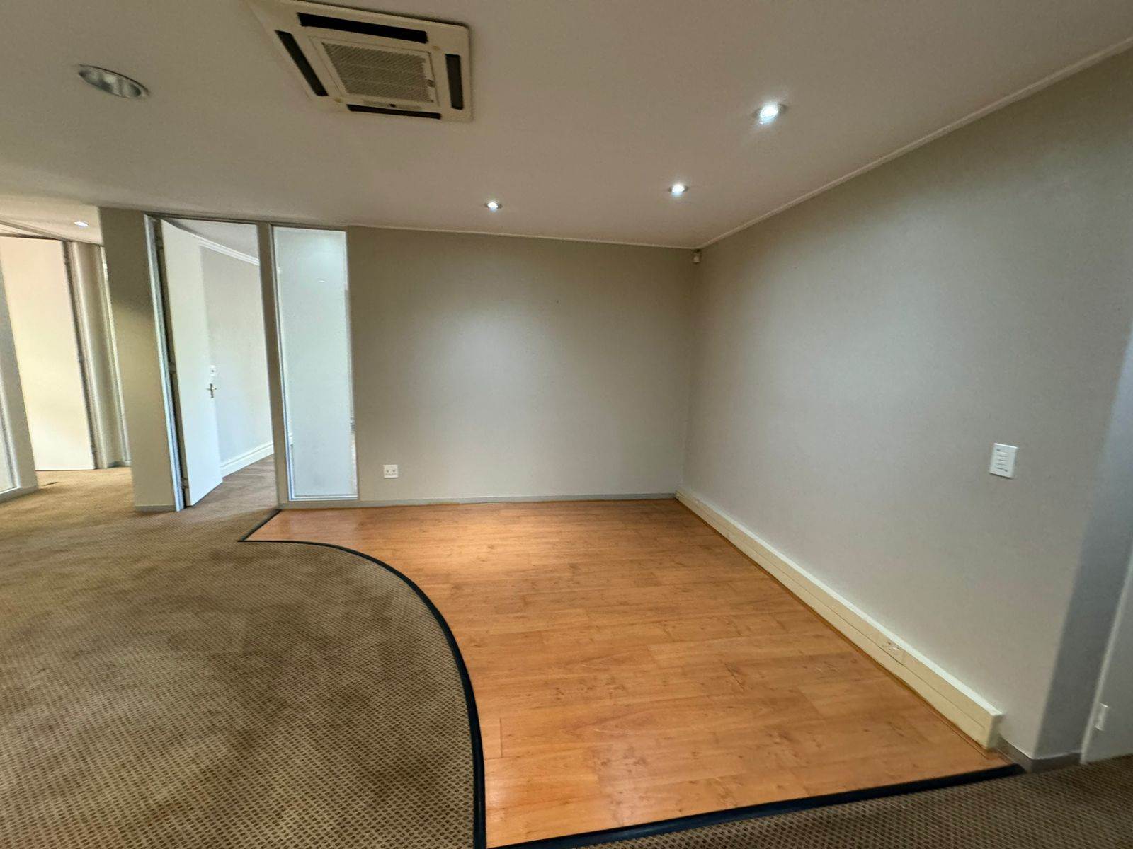 190  m² Commercial space in Rivonia photo number 5