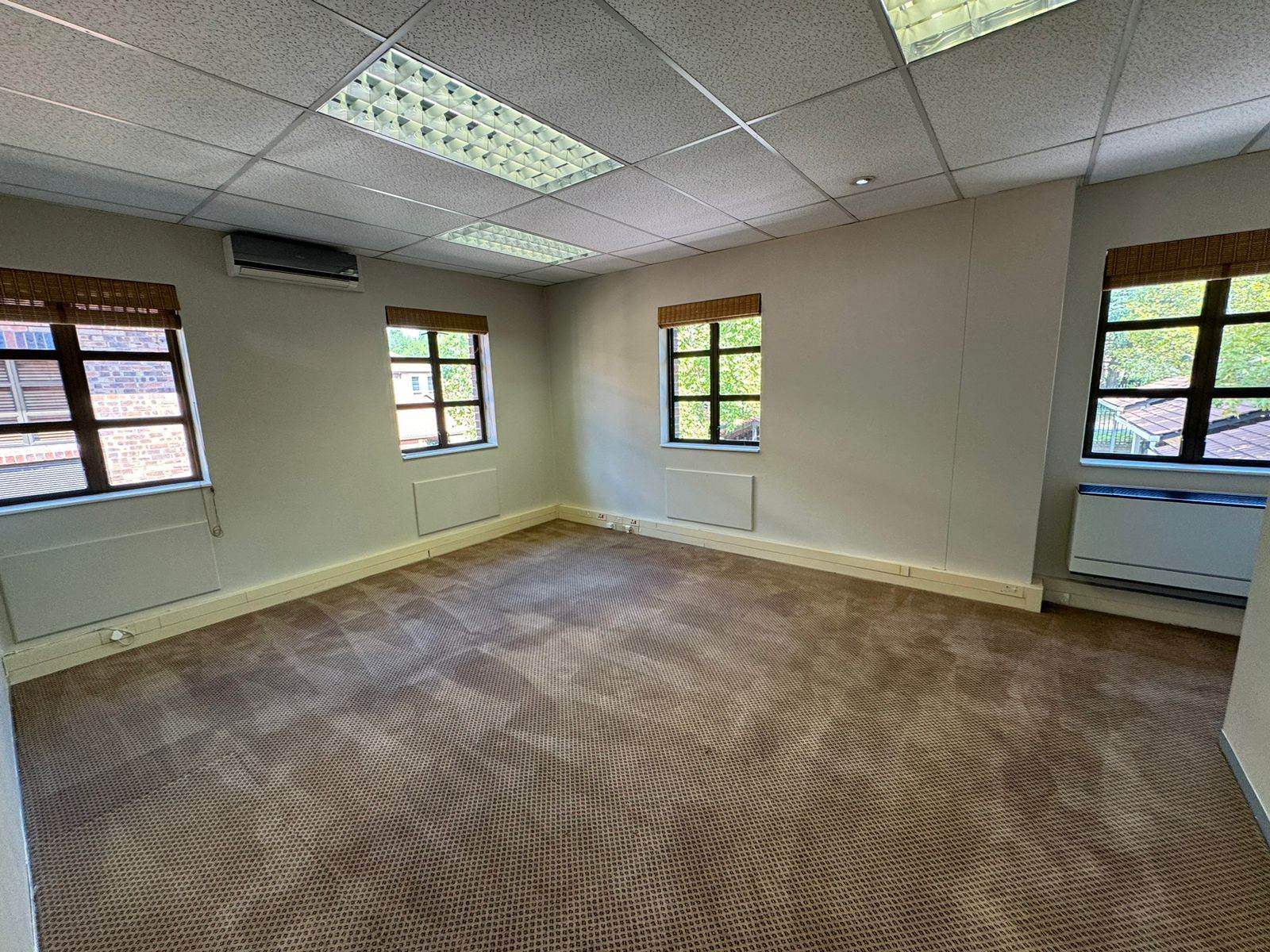 190  m² Commercial space in Rivonia photo number 16