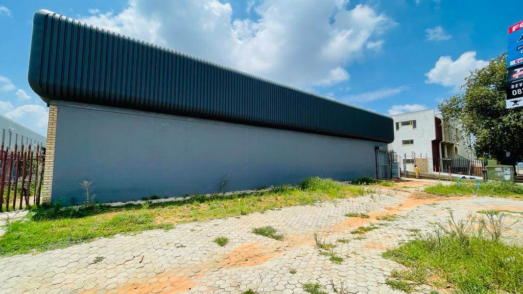 1025  m² Industrial space in Robertville photo number 25