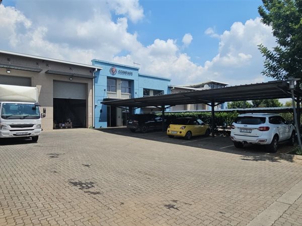 255  m² Industrial space