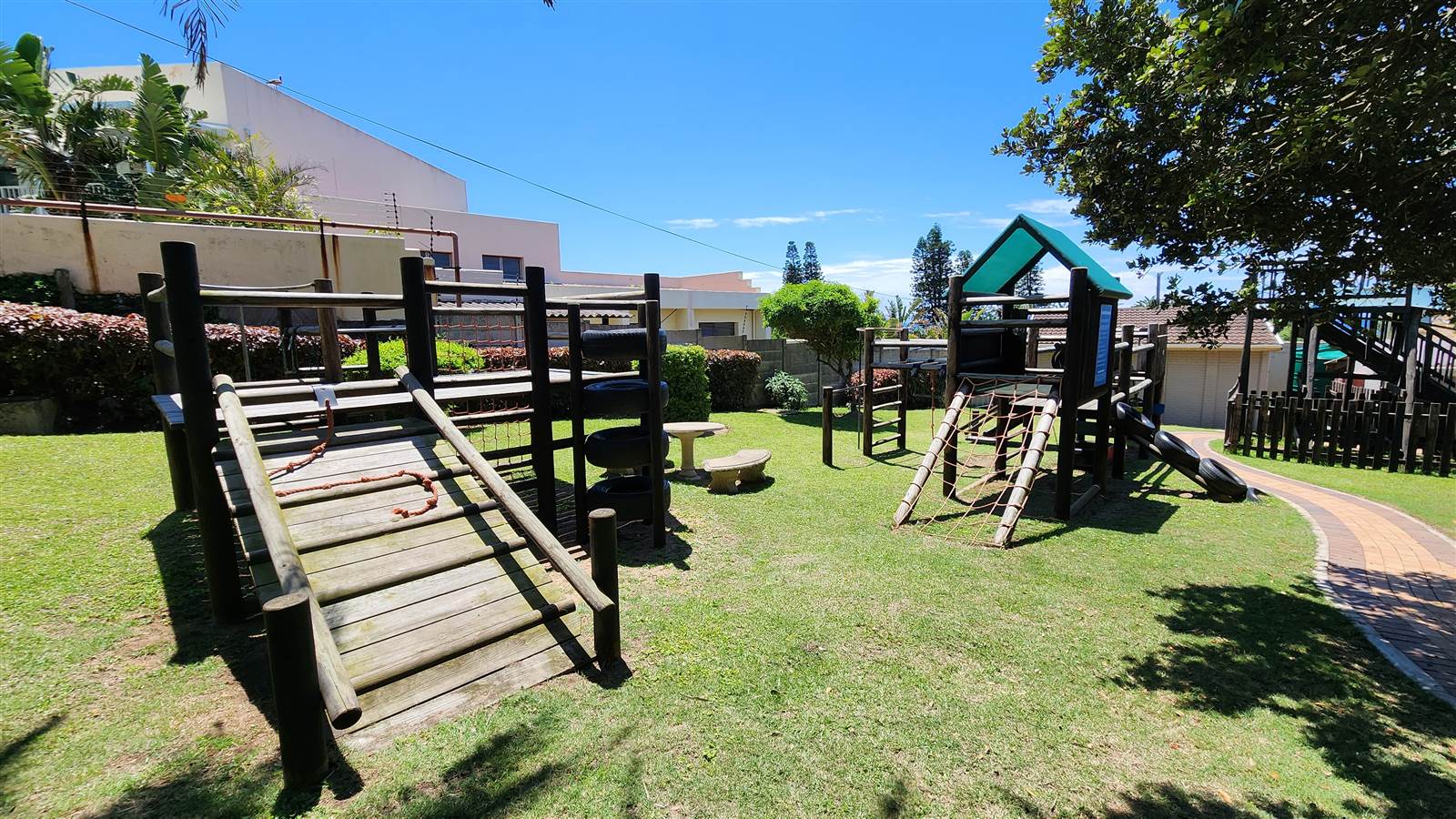 3 Bed Townhouse in Melville photo number 11